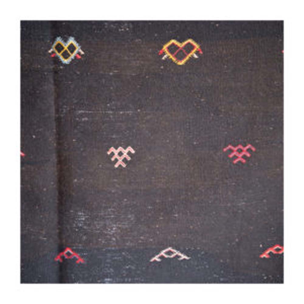 HANBL KARRE  tapis kilim moroccan Un très joli tapis qui, de sa simplicité ne manque pas de charme. Tissé dans une laine pure de mouton